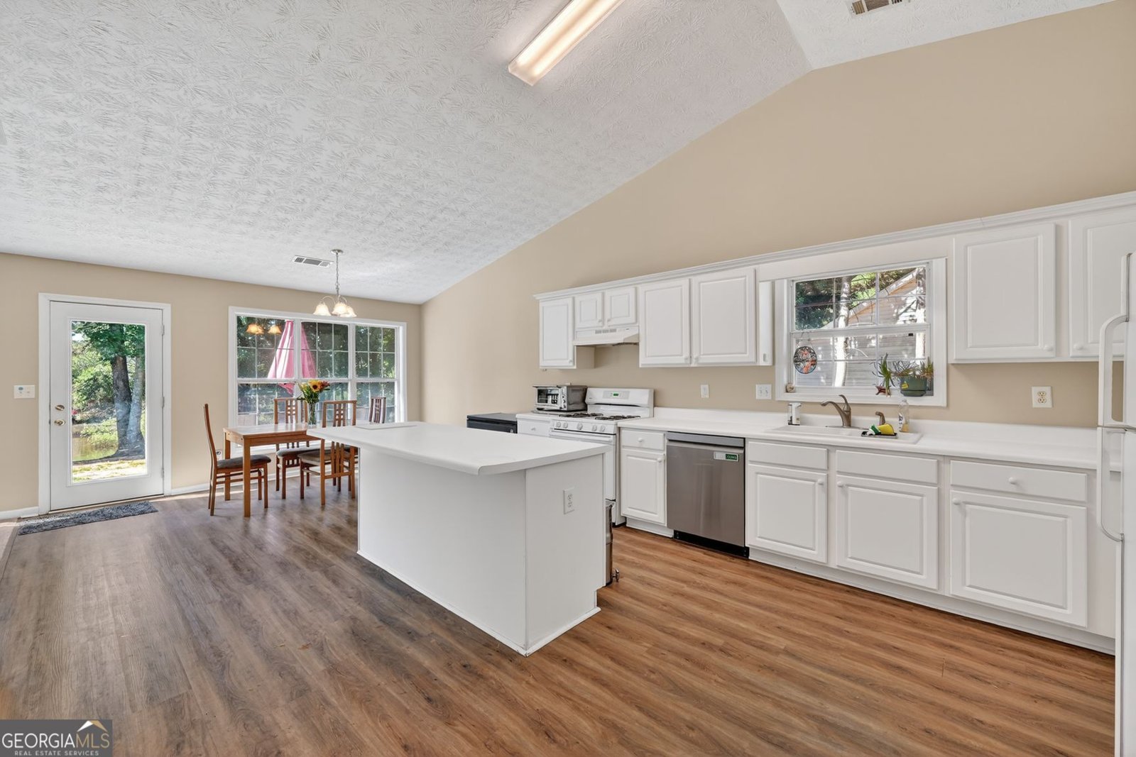 3269 Woodtree Lane Buford - Photo 9