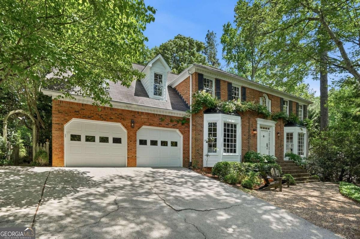 295 Watercress Drive Roswell - main photo