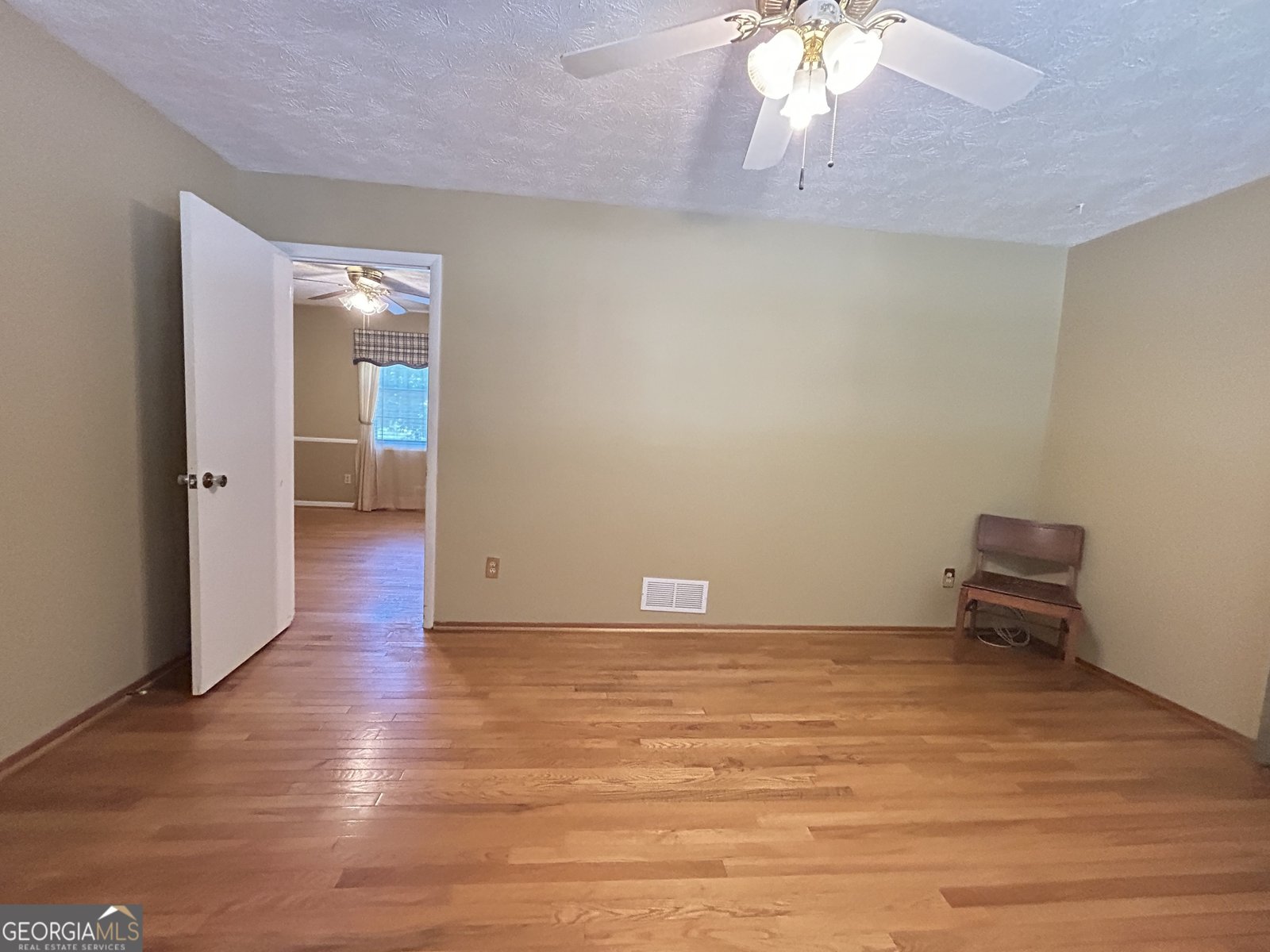 2904 Barry Avenue Smyrna - Photo 6