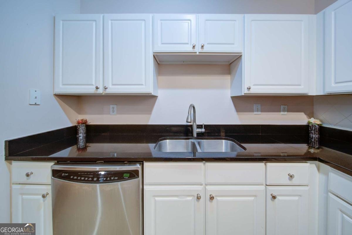 1850 Cotillion Drive Atlanta - Photo 8