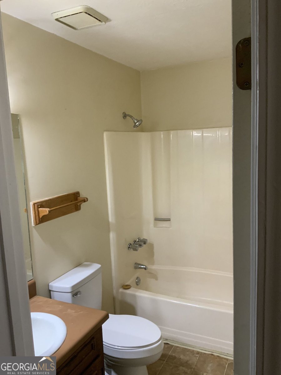 1408 New Huchinson Mill Road LaGrange - Photo 10