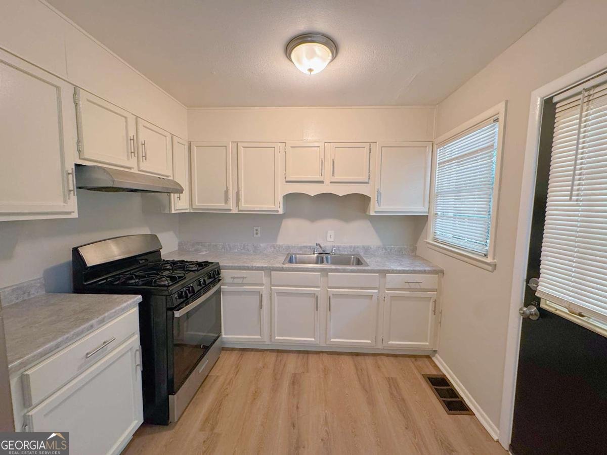 634 Currie Drive Forest Park - Photo 6