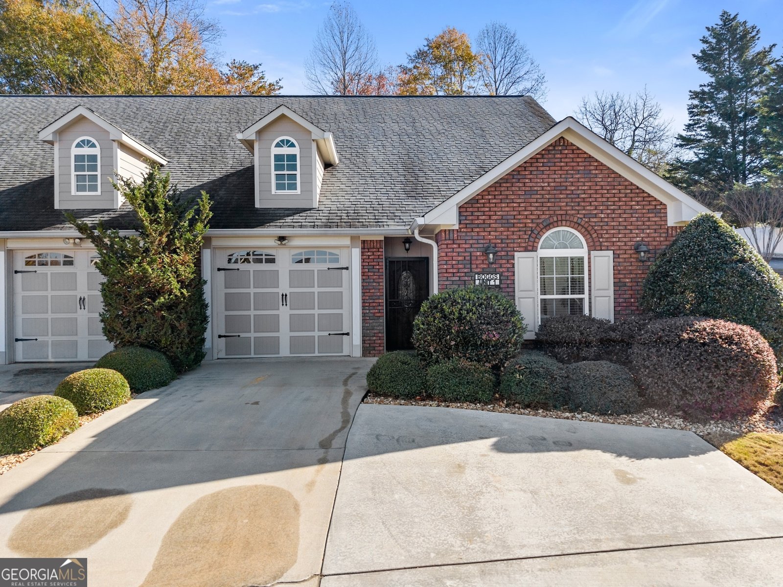 92 Colonial Drive Cleveland - main photo