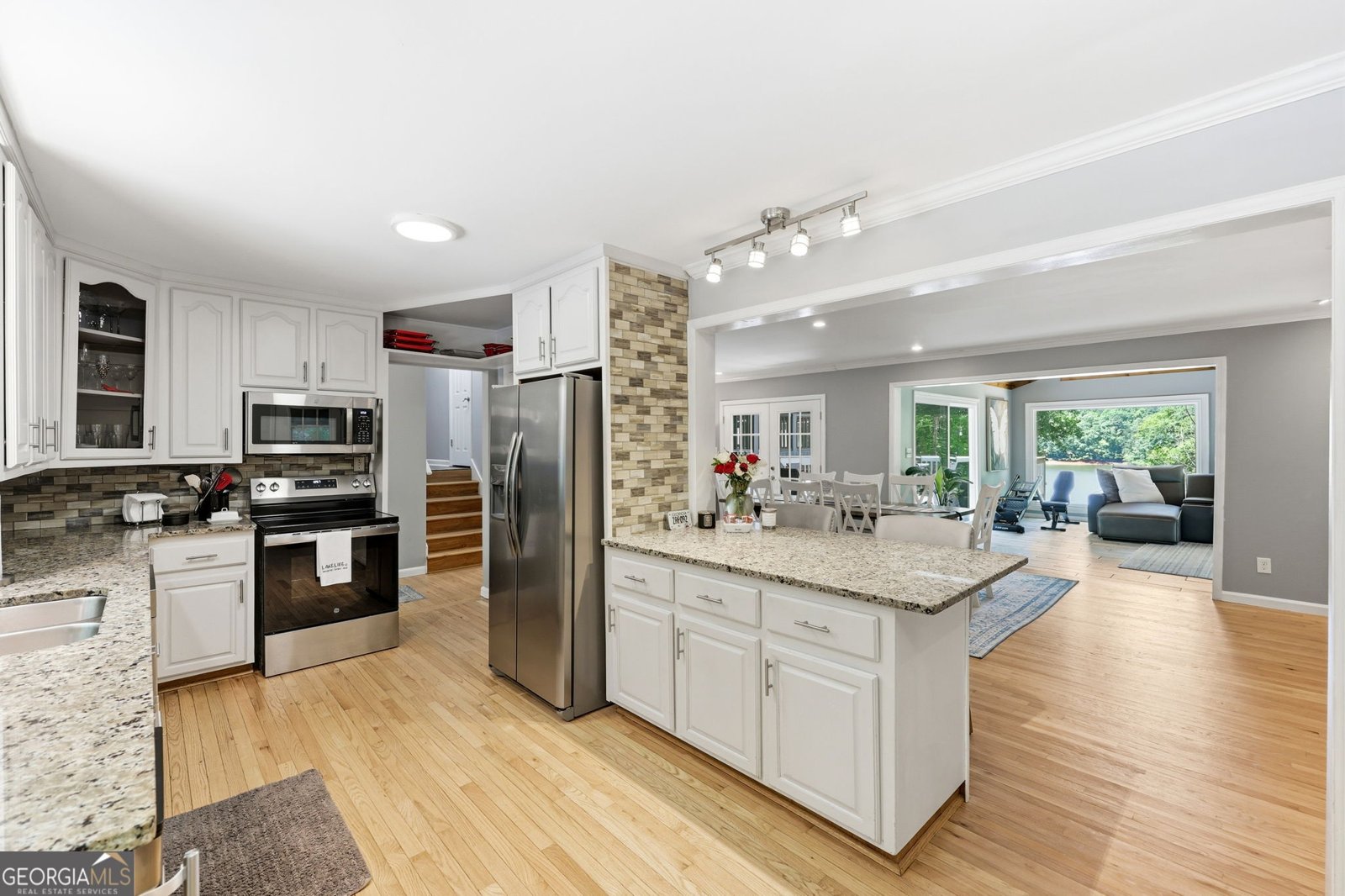 3928 Lake Court Gainesville - Photo 12