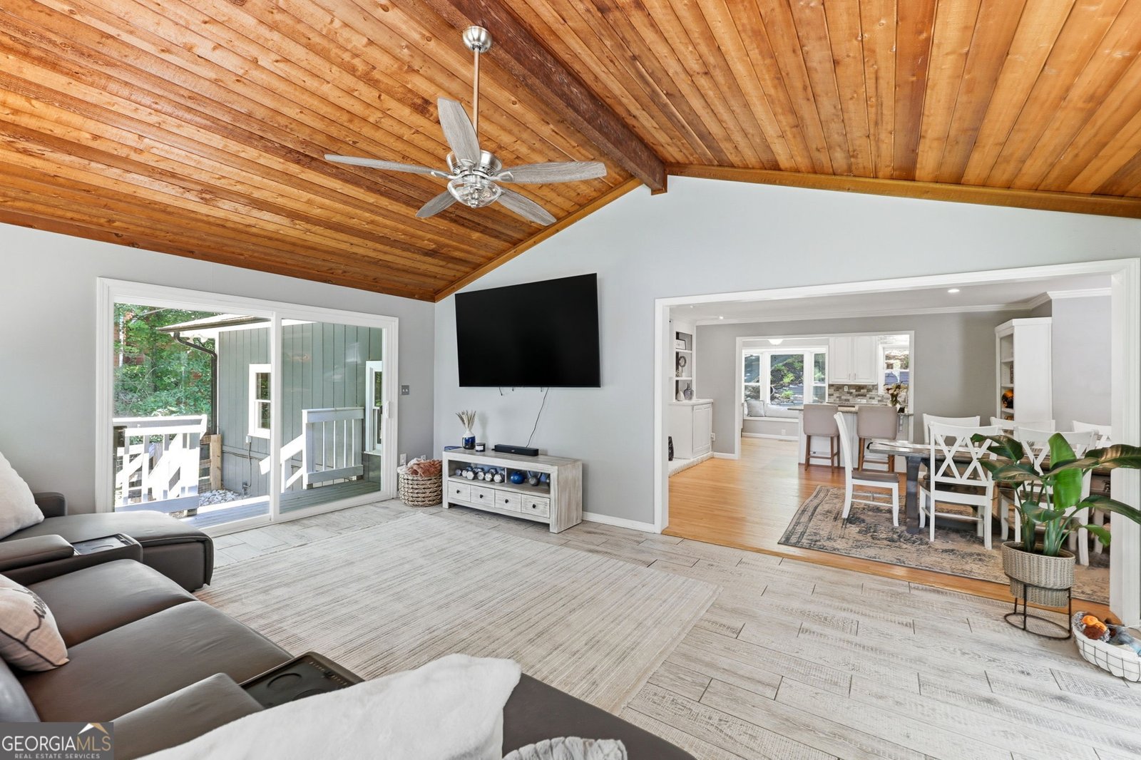 3928 Lake Court Gainesville - Photo 16