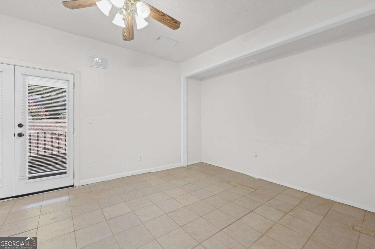 579 Northridge Crossing Drive Atlanta - Photo 11