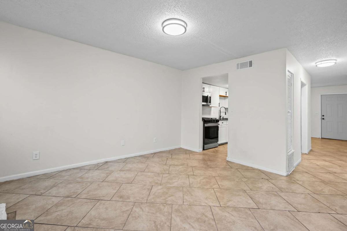 579 Northridge Crossing Drive Atlanta - Photo 18