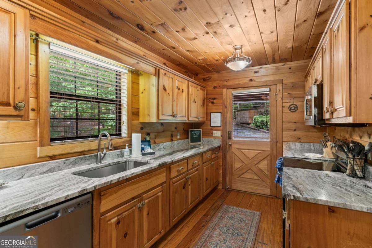 294 Oakwood Trail Mineral Bluff - Photo 15