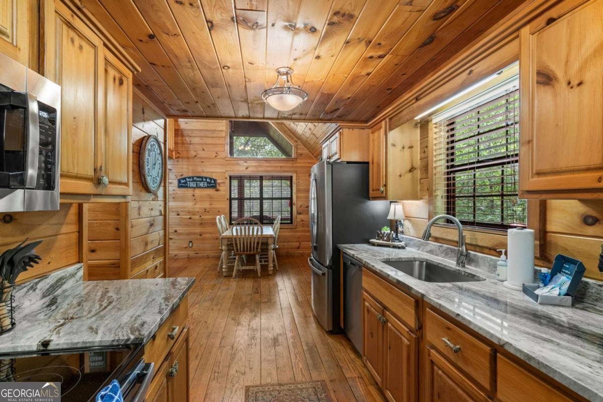 294 Oakwood Trail Mineral Bluff - Photo 17