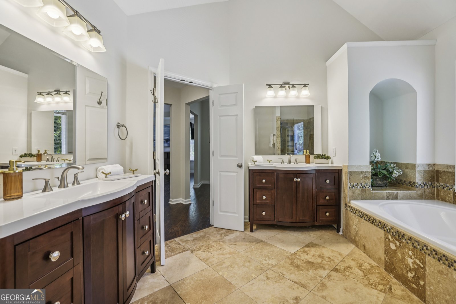 240 Amberton Court Johns Creek - Photo 17