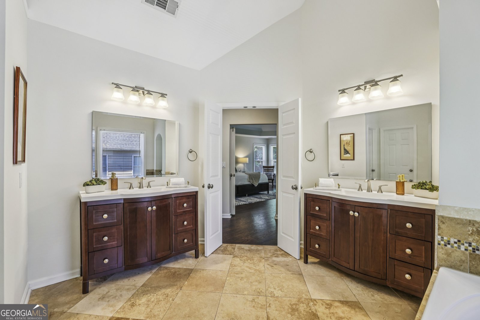 240 Amberton Court Johns Creek - Photo 18