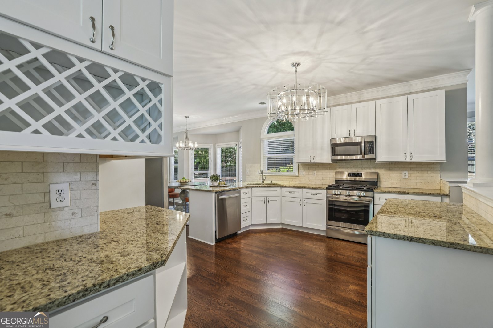 240 Amberton Court Johns Creek - Photo 9