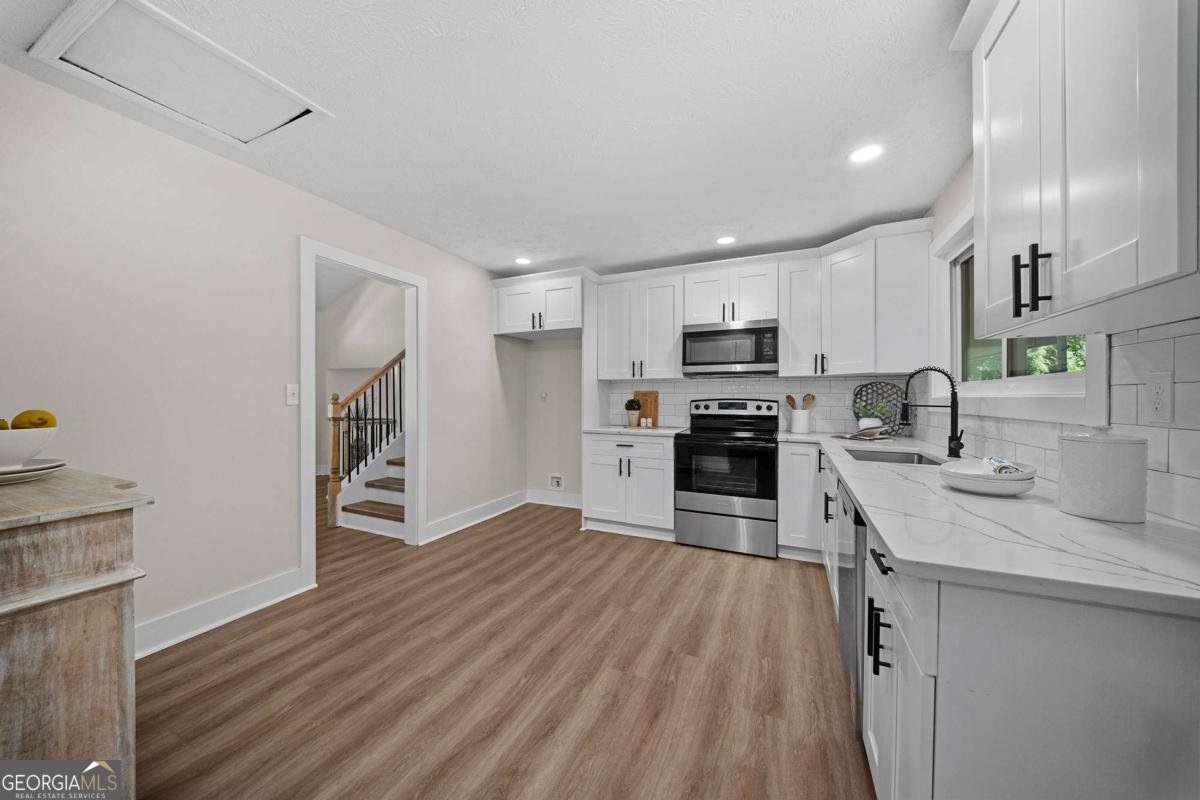 712 Overland Trail Woodstock - Photo 13
