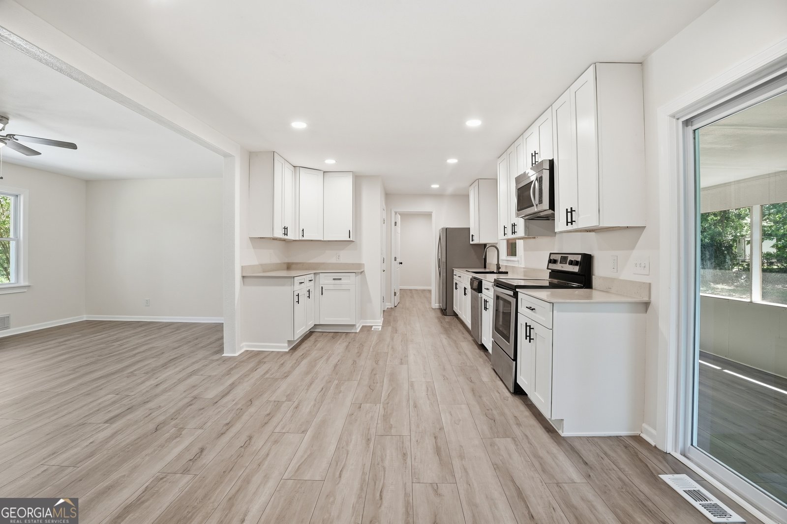 6146 Hill Street Austell - Photo 11