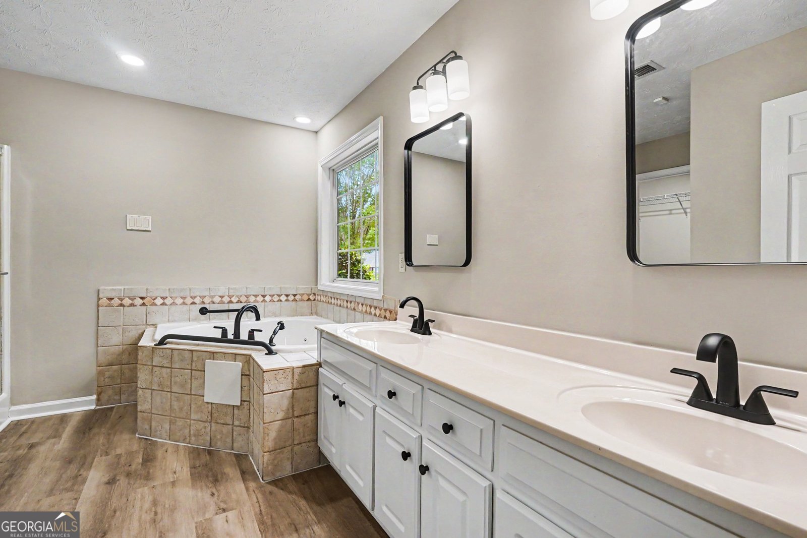 5316 Valley Forest Way Flowery Branch - Photo 16
