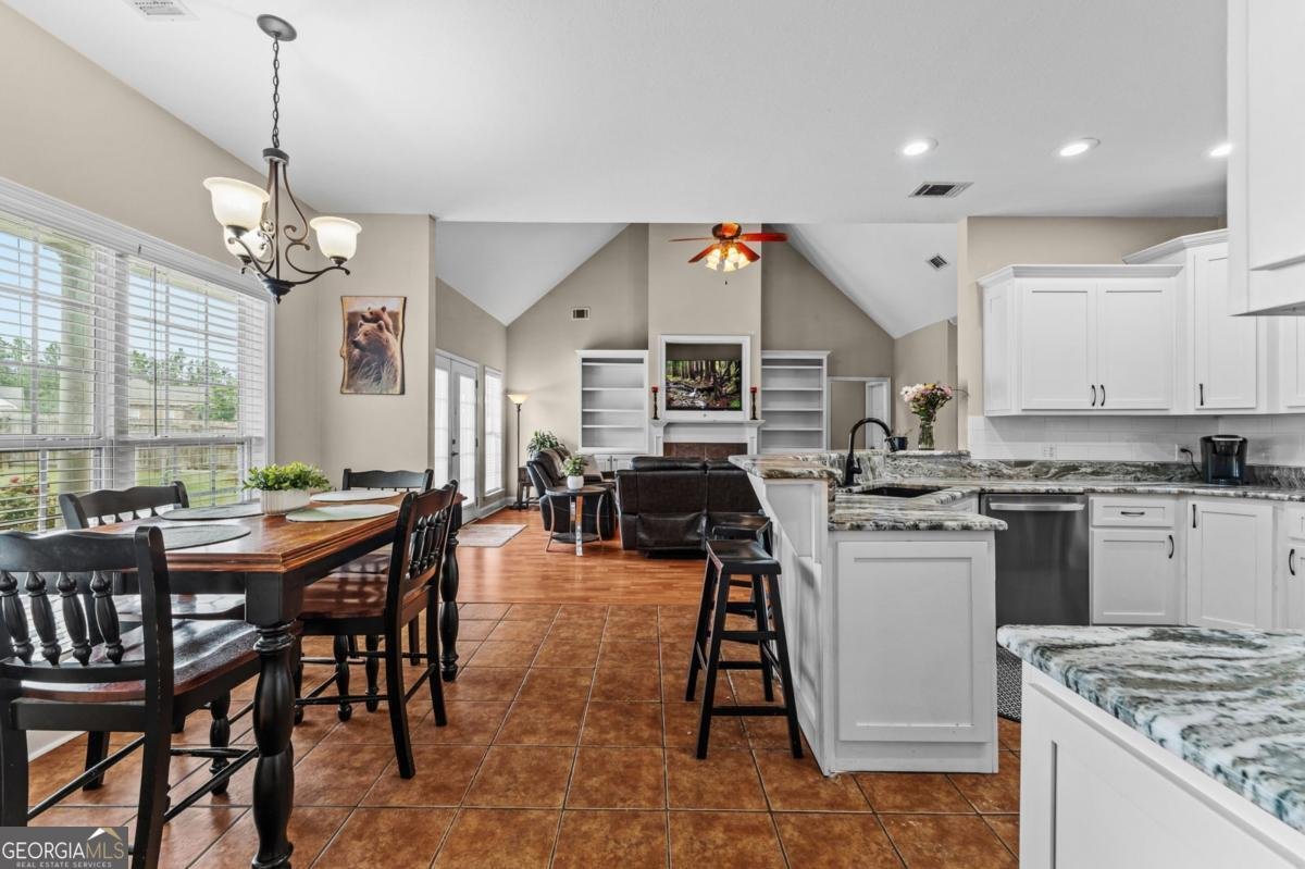 9027 Oakfield Drive Statesboro - Photo 13