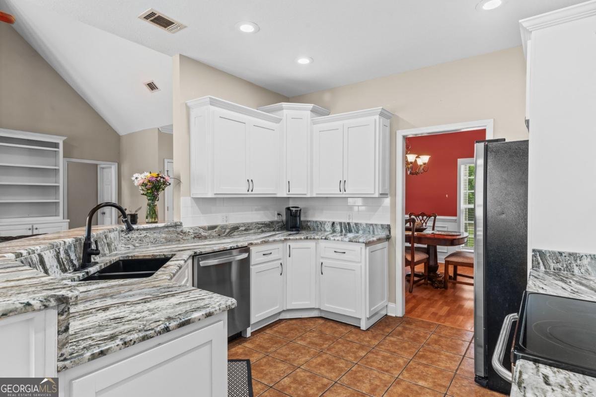 9027 Oakfield Drive Statesboro - Photo 14