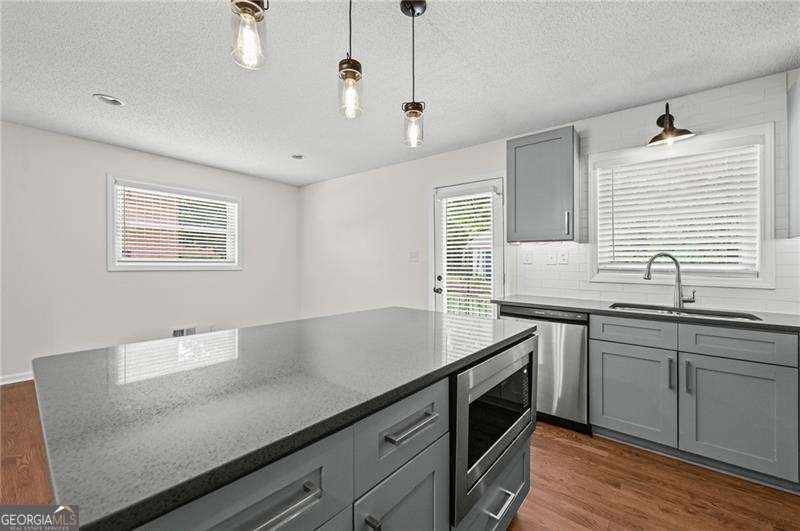 2497 Whites Mill Lane Decatur - Photo 10