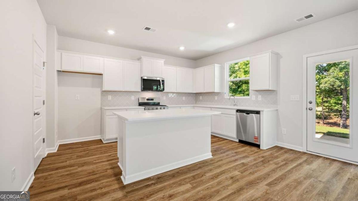 500 Whitman Lane Stockbridge - Photo 8