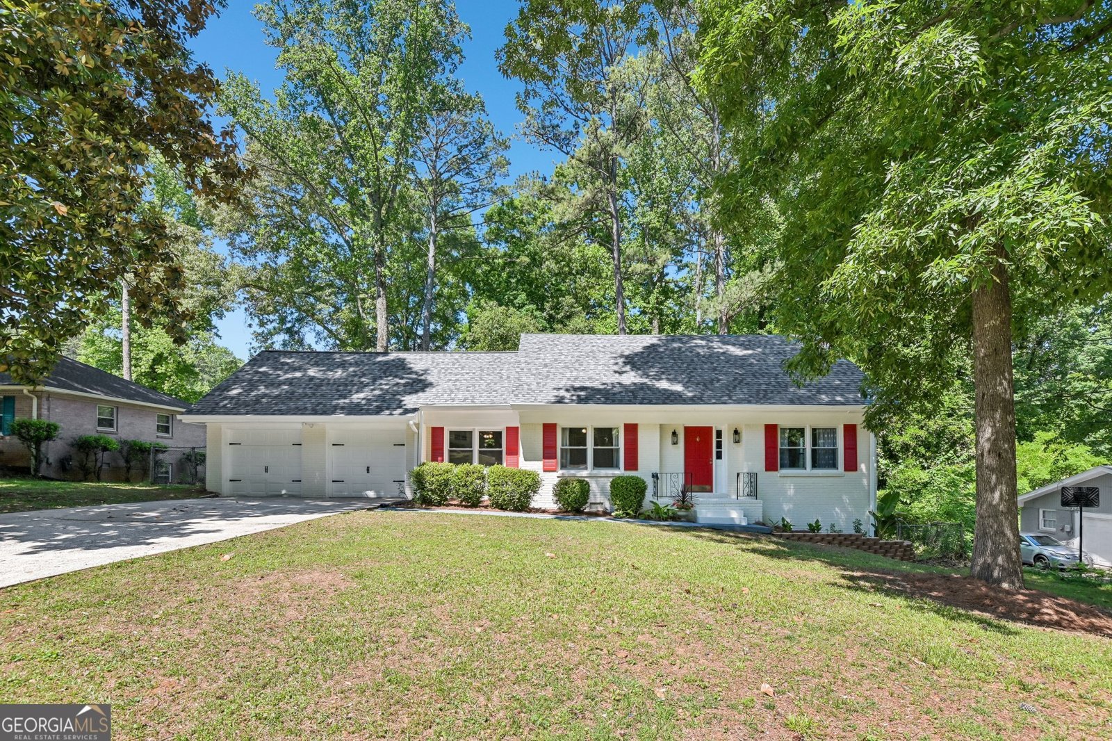 889 Valley Creek Drive Stone Mountain - main photo