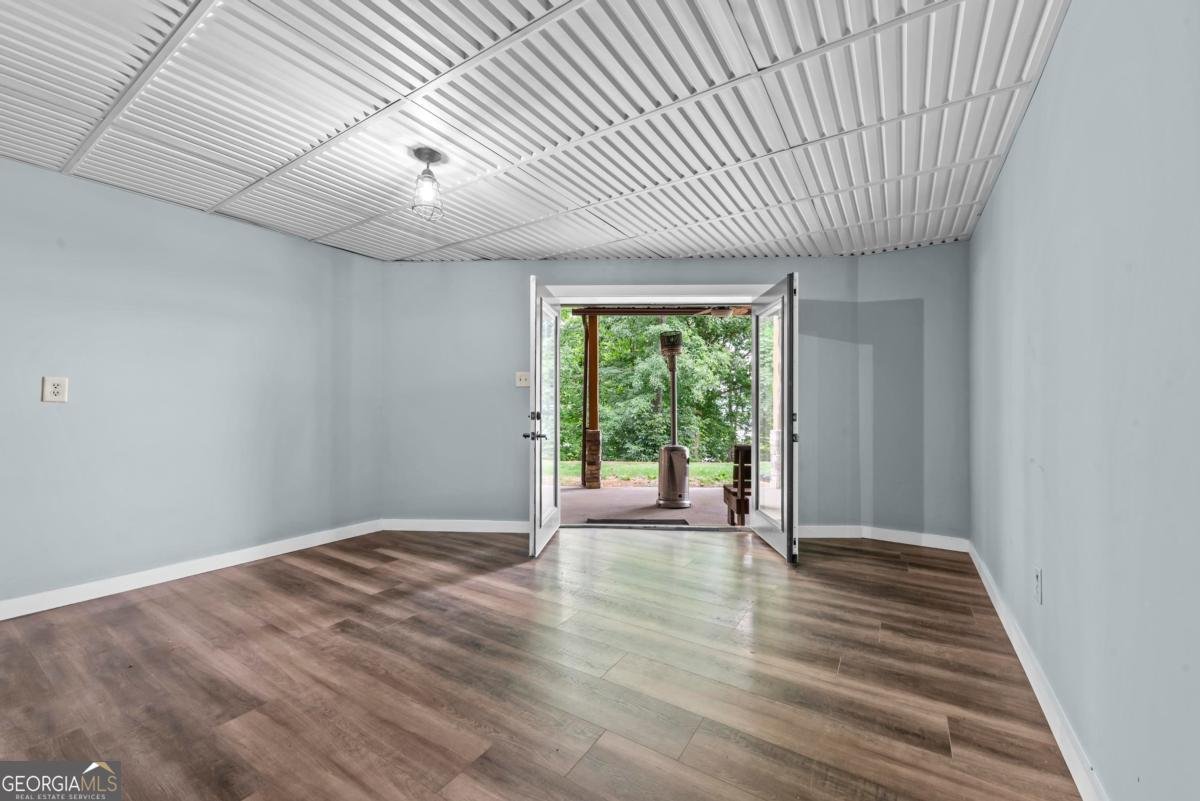 188 Hickory Point Drive Buckhead - Photo 16
