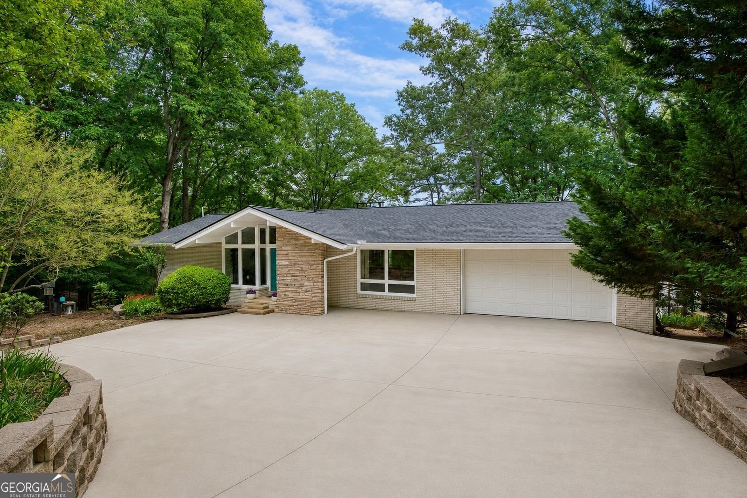 5950 Truman Mountain Road Gainesville - main photo
