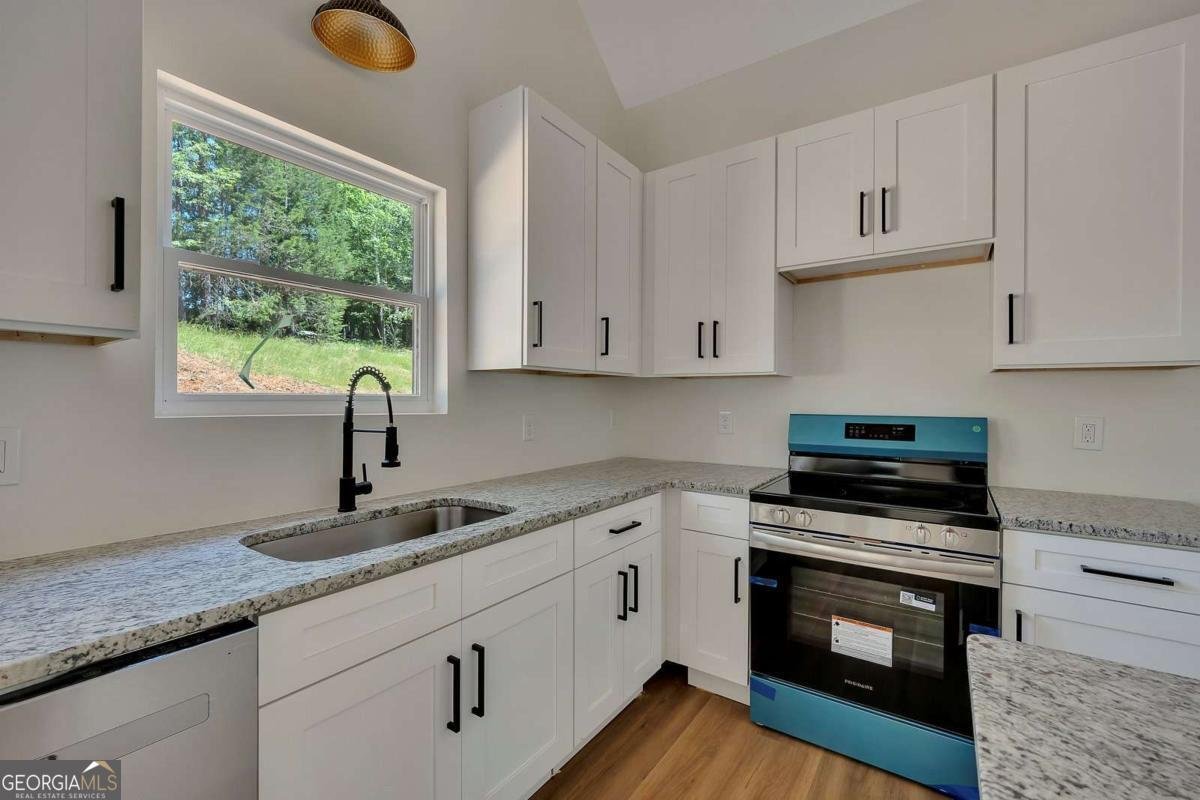 774 Donahoo Road Silver Creek - Photo 8