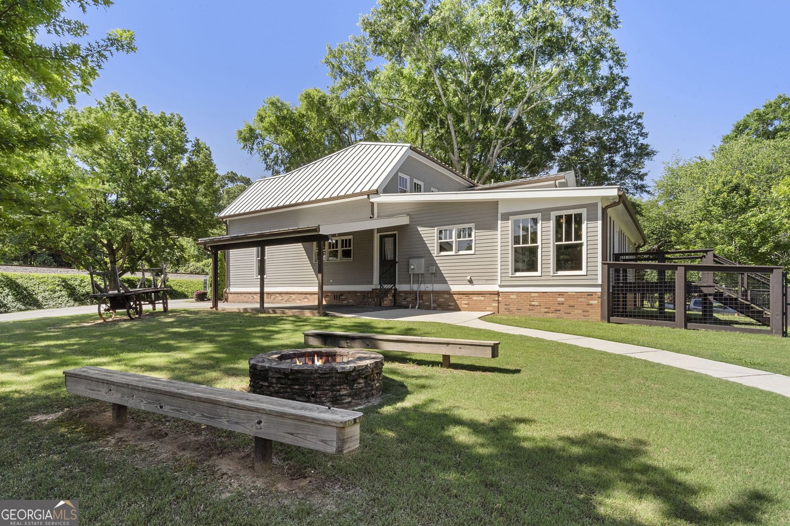 527 Main Street Suwanee - Photo 11