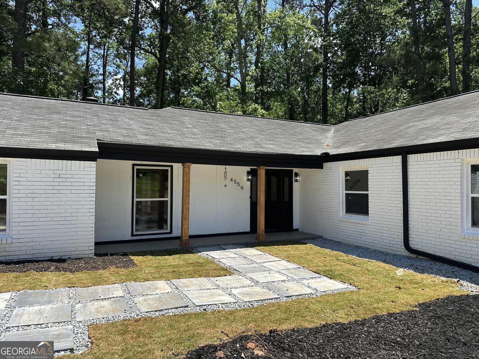 4559 Pembroke Drive Smyrna - main photo