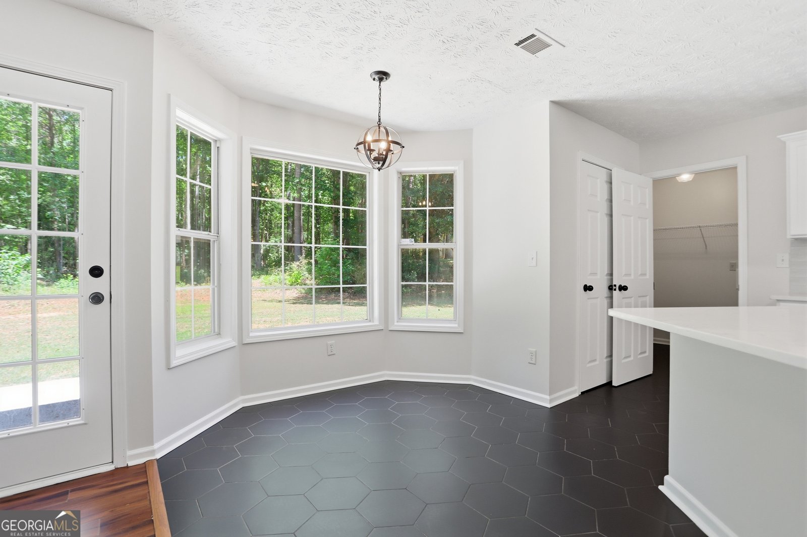 7318 Coral Lake Drive Flowery Branch - Photo 9