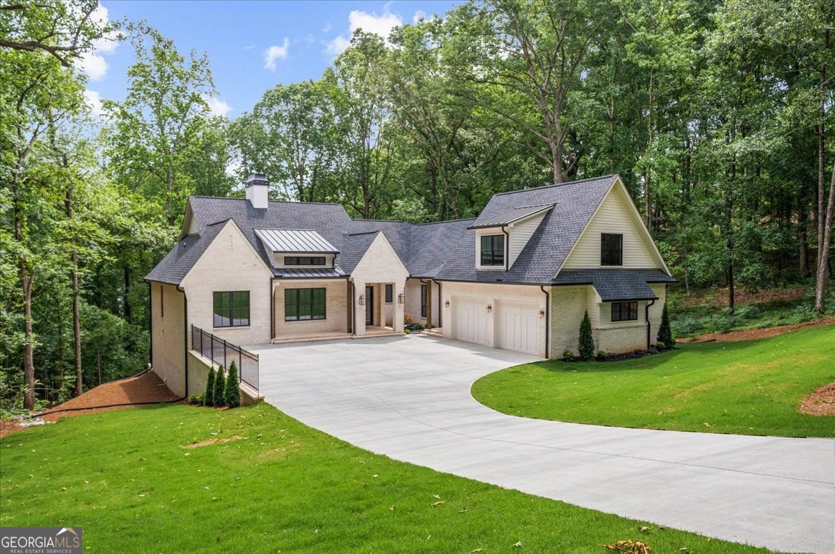 5005 Young Deer Drive Cumming - main photo