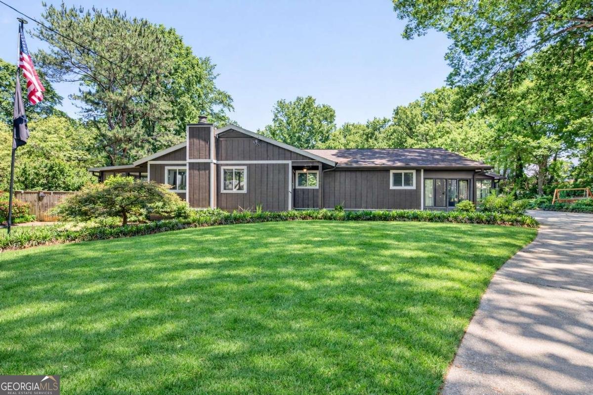3947 Bryn Mawr Court Duluth - main photo