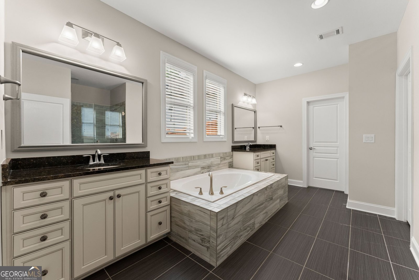1648 Applecress Court Hoschton - Photo 32
