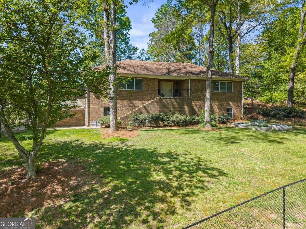 725 Nix Drive Gainesville - main photo