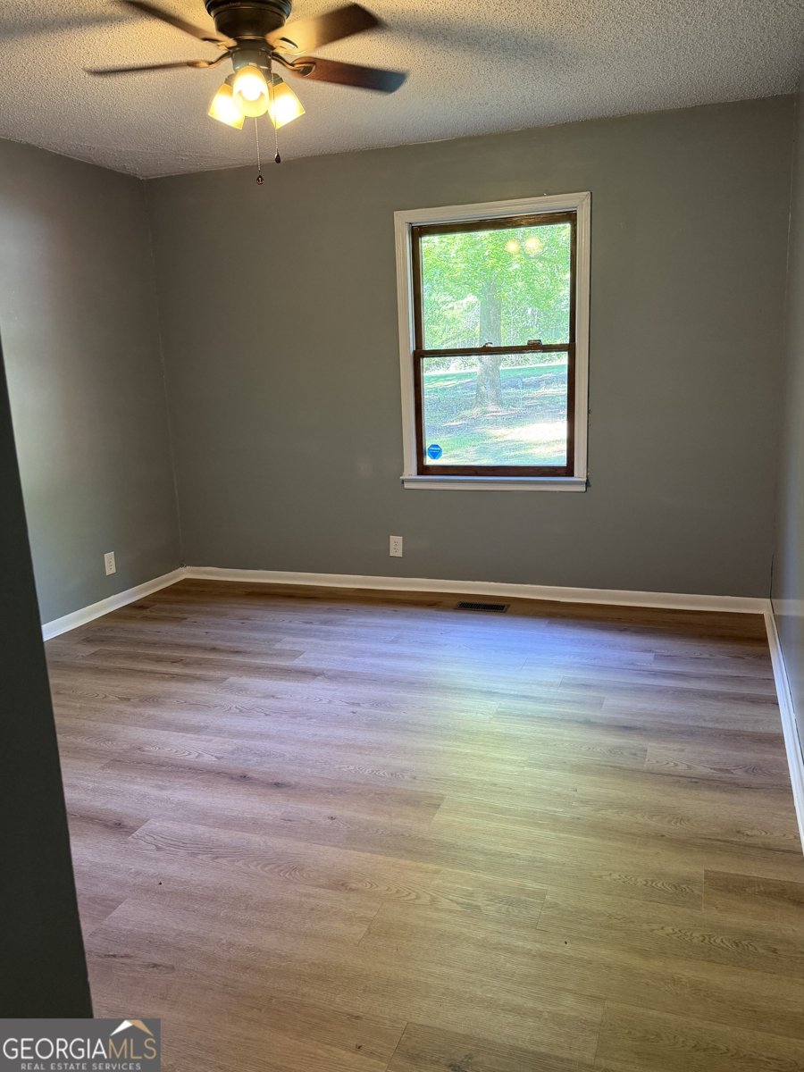 221 Oak Valley Drive Macon - Photo 8