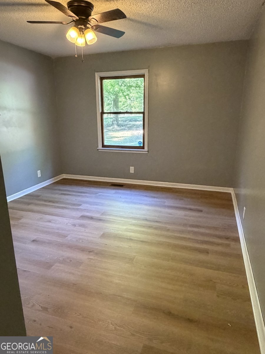 221 Oak Valley Drive Macon - Photo 9