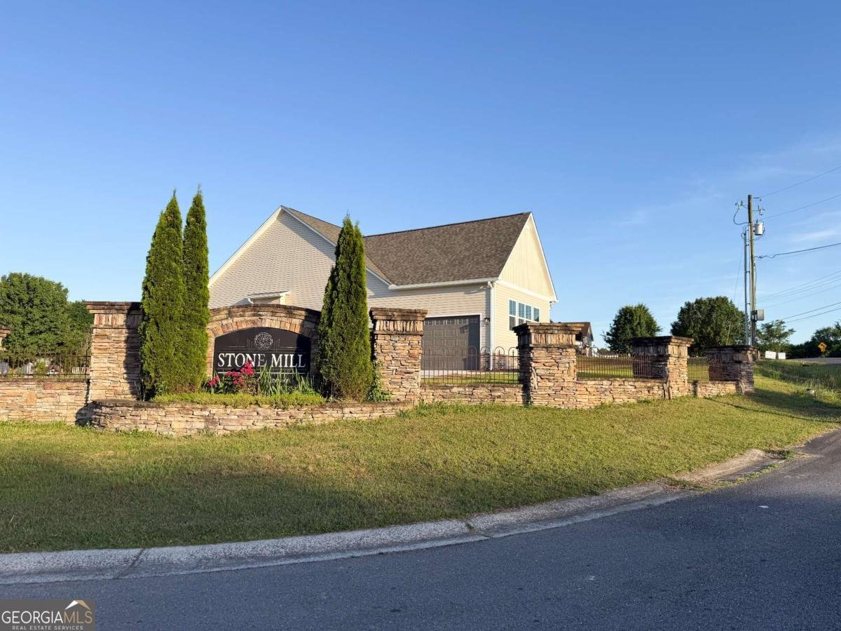 113 Mill Stone Lane Calhoun - main photo