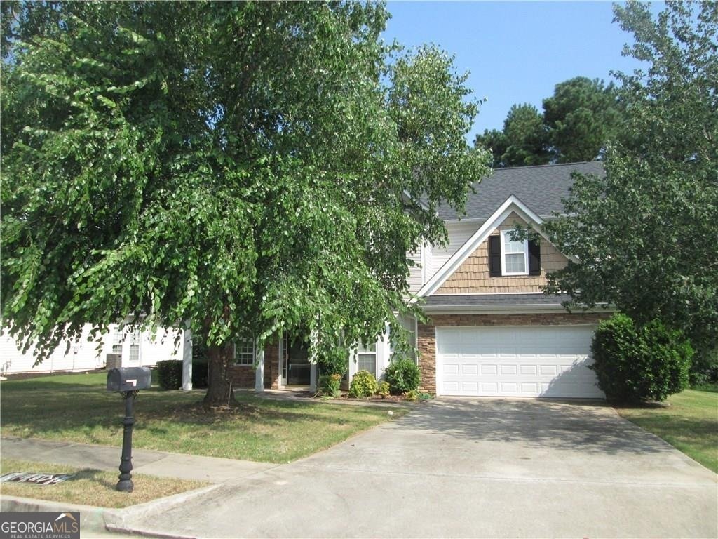 805 Chelsea Wood Court Stockbridge - Photo 1