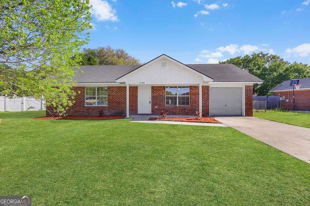 1456 Blackhawk Hollow Hinesville - main photo