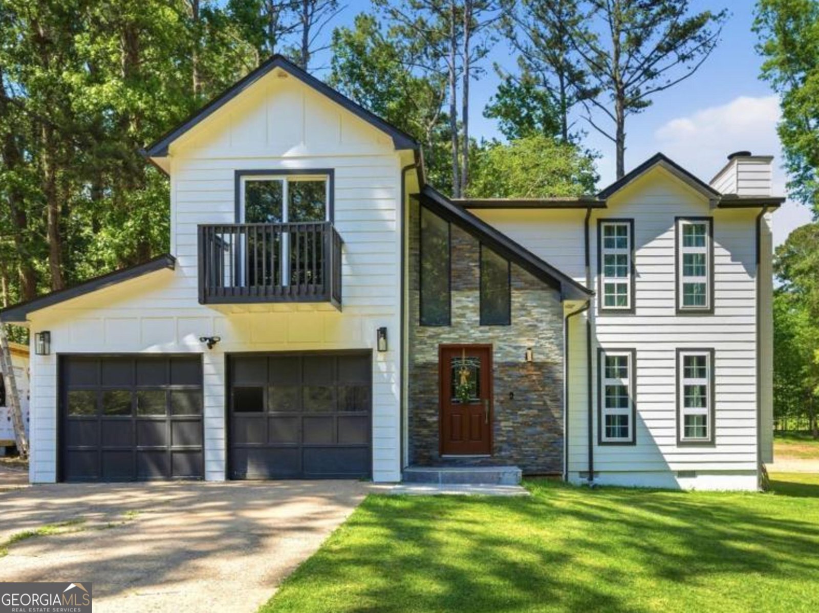 200 Huntcliff Court Fayetteville - main photo