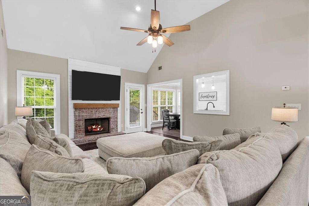 221 Woodford Way Calhoun - Photo 8