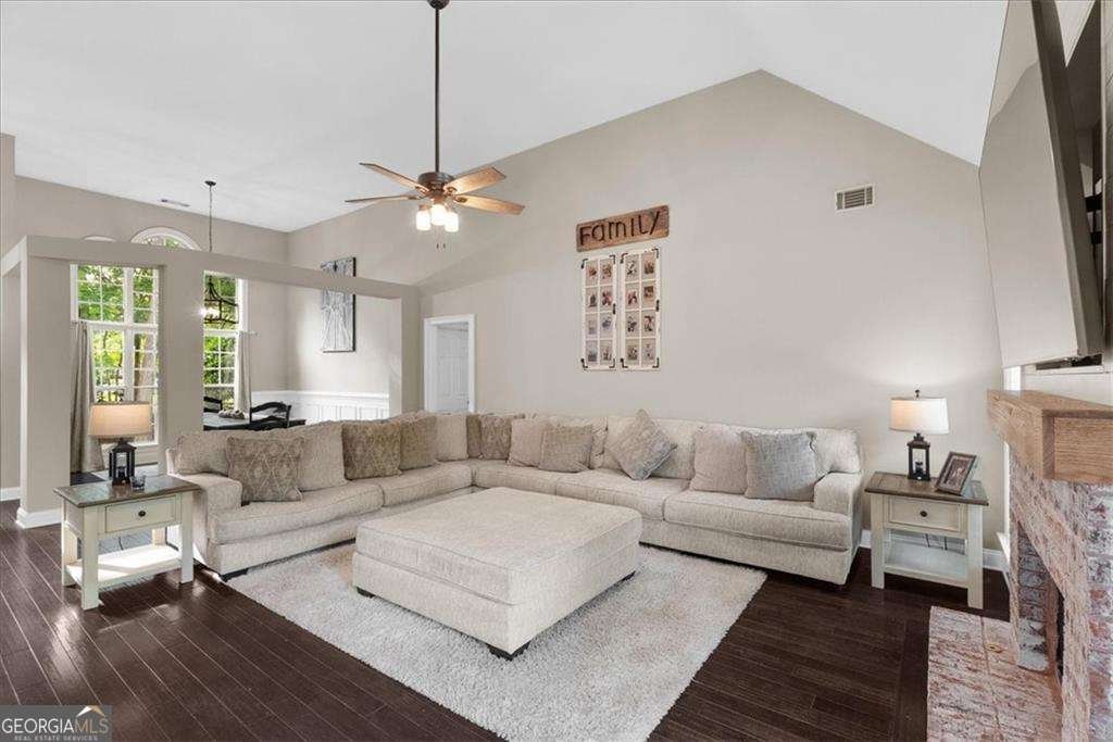 221 Woodford Way Calhoun - Photo 9