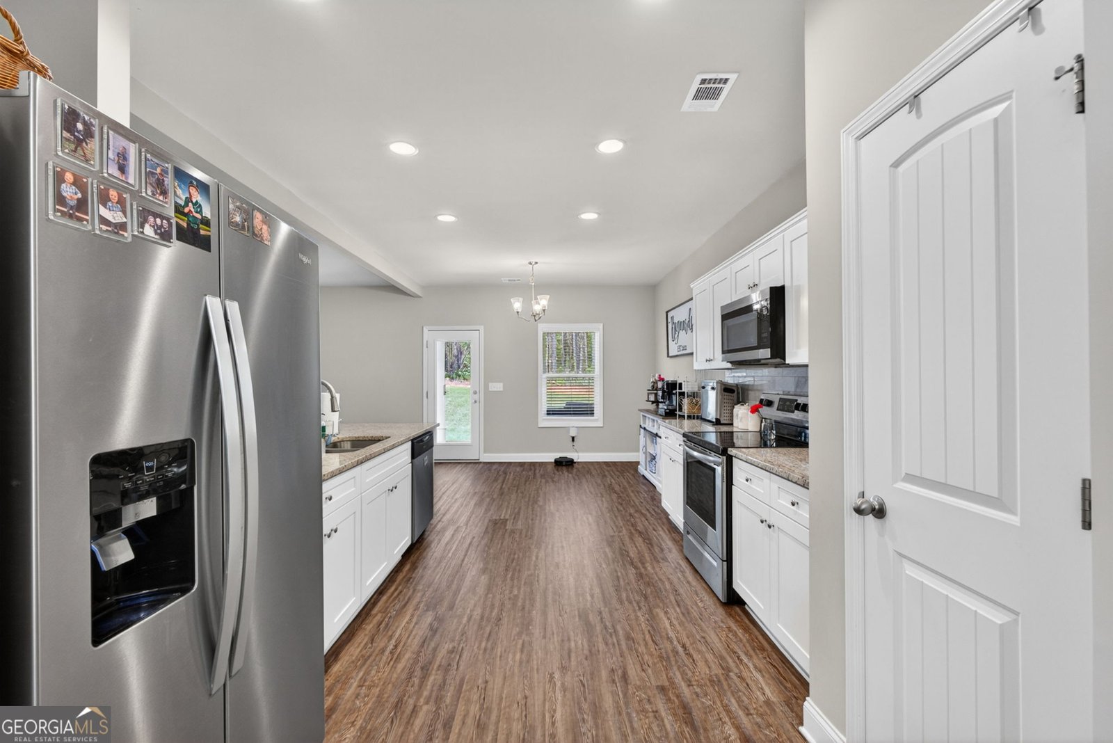 606 Sutton Road Forsyth - Photo 7