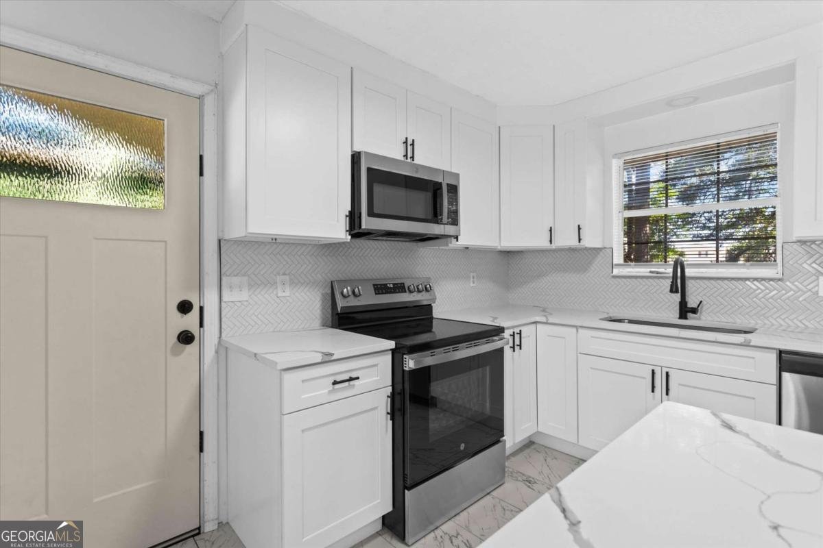182 Slicky Rock Court Riverdale - Photo 15