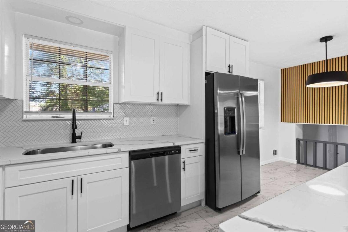 182 Slicky Rock Court Riverdale - Photo 18