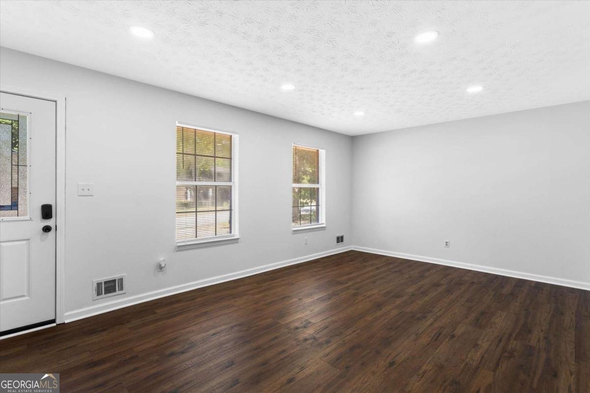 182 Slicky Rock Court Riverdale - Photo 9