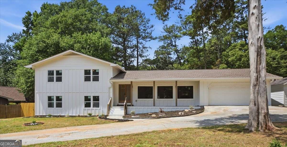 1073 Grayson Parkway Grayson - main photo