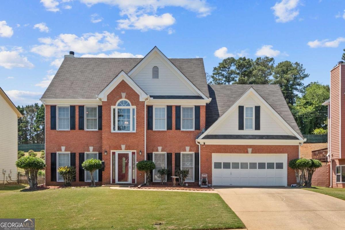 2150 Laurel Lake Drive Suwanee - main photo