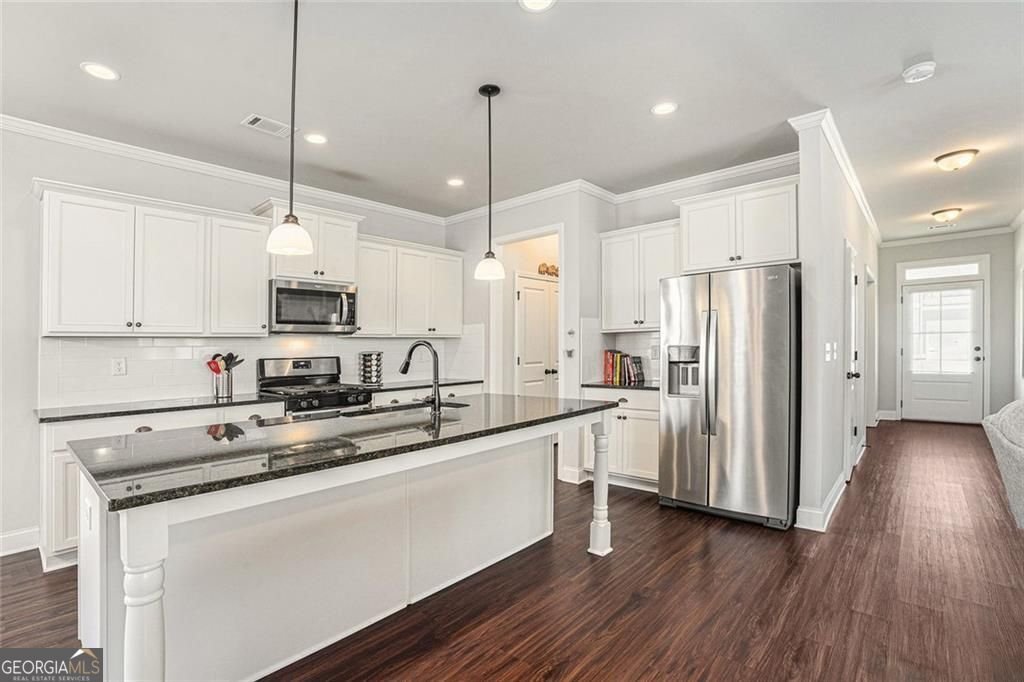 5180 Parkwood Drive Flowery Branch - Photo 6