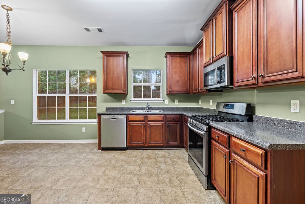 2120 Dartmouth Court McDonough - Photo 9